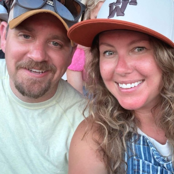 Meet your Posher, Amber - Picture 4 of 7